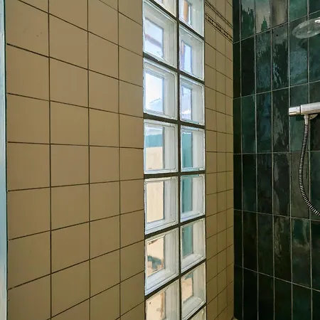 Apartment Le Petit - Confort & Elegance - Parking & Wifi - Calme & Jardin